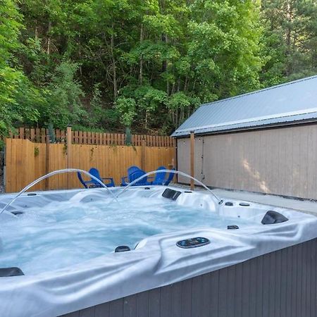 Close To Hiawatha Tr And Biking With Hot Tub Wallace Eksteriør bilde